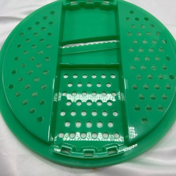 Tupperware Kitchen Vintage Tupperware 7869 Green Grater Bowl W And